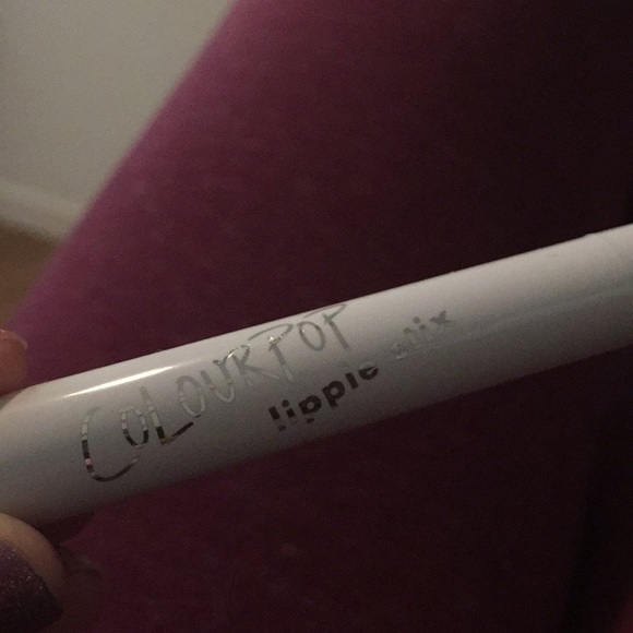 Lippie Stix - Picture 1 of 4